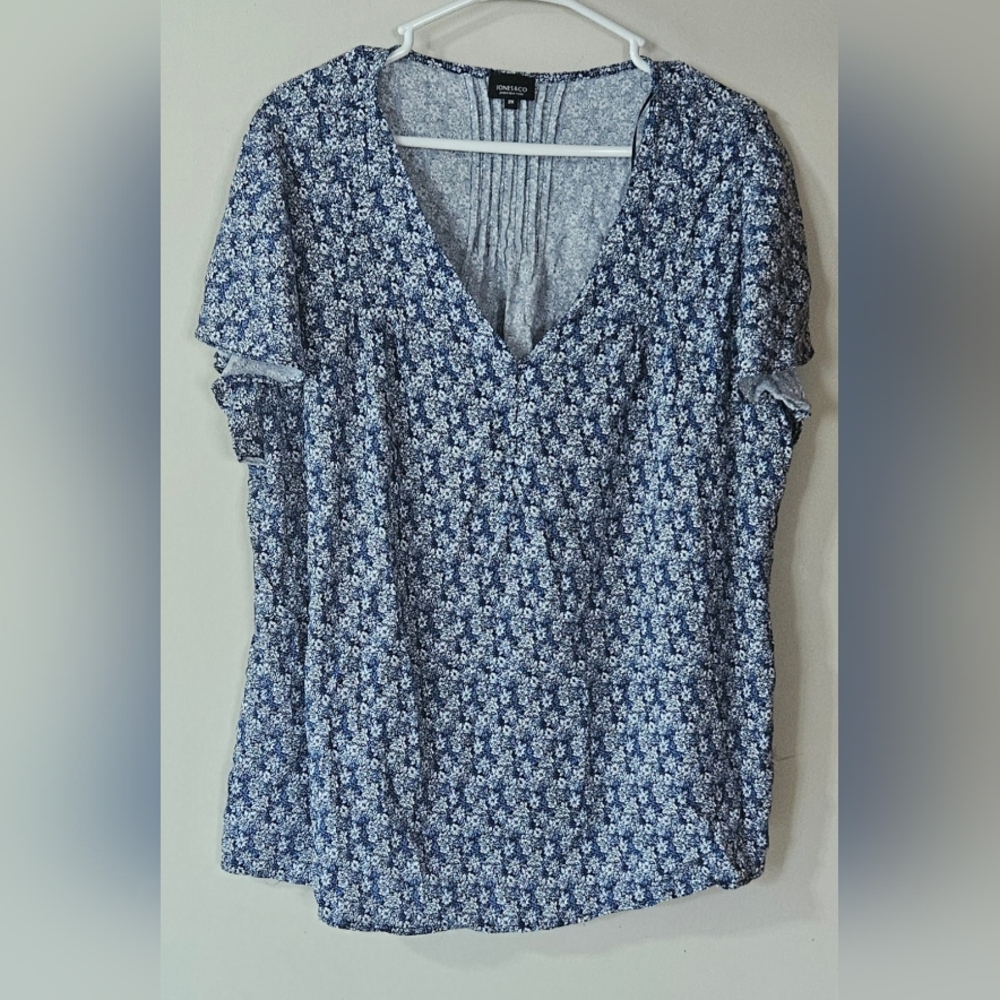 2X Jones & Co Blue Floral Women's Top